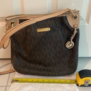 Michael kors crossbody